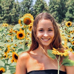 Meet your Posher, Clare